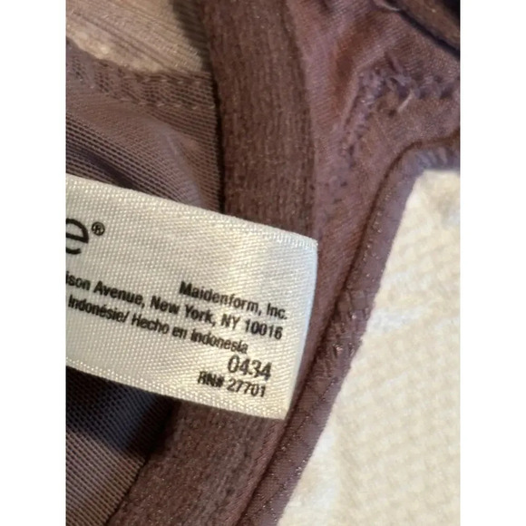 Lilyette Brown Enchantment Lace Underwire Minimizer Bra Size 36DD - Picture 5 of 7